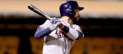 Marwin mantiene a los Astros en la pelea