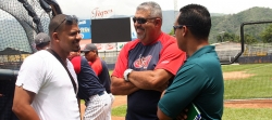 Eduardo Escobar visitó la cueva bengalì