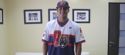 Félix Gómez estampó su firma con los Tigres