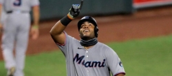 Jesús Aguilar compartirá tiempo en la inicial de los Marlins