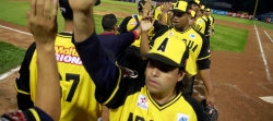 Tigres celebra su 50 aniversario con victoria